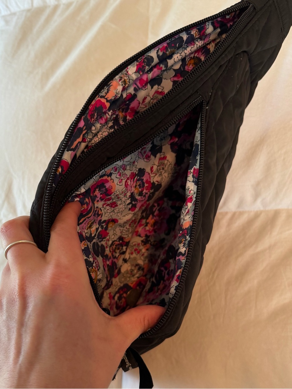 Vera Bradley Ultralight Essential Black Quilted Crossbody Sling Bag - Picture 5 of 5